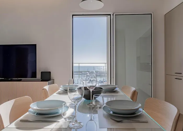 Zaffiro Attico Sanremo- Stunning View Terrace * Санремо