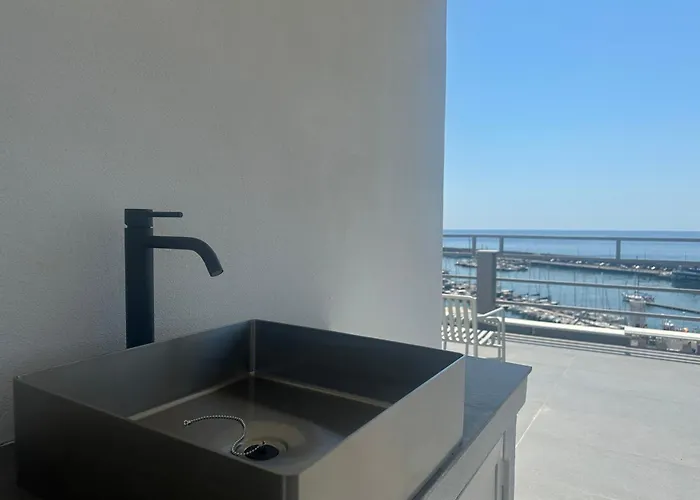 Zaffiro Attico Sanremo- Stunning View Terrace * Санремо