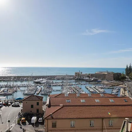 Zaffiro Attico Sanremo- Stunning View Terrace アパート サンレモ