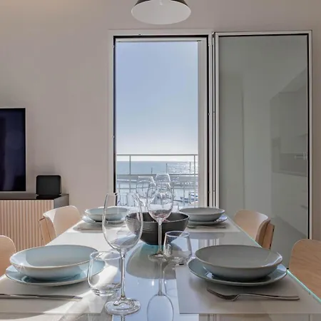 Zaffiro Attico Sanremo- Stunning View Terrace * サンレモ